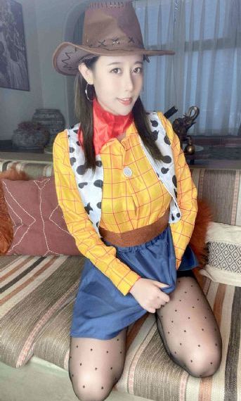 美女裸胸不打马赛克_剧情片在线观看高清