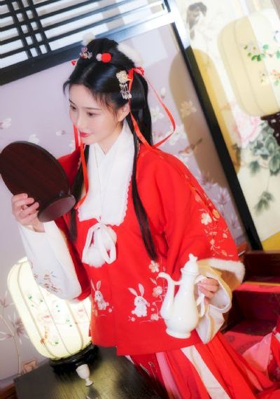 蹂躏粉嫩小奶头挤出奶水_1080P在线观看完整版